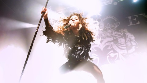 Ella Eyre